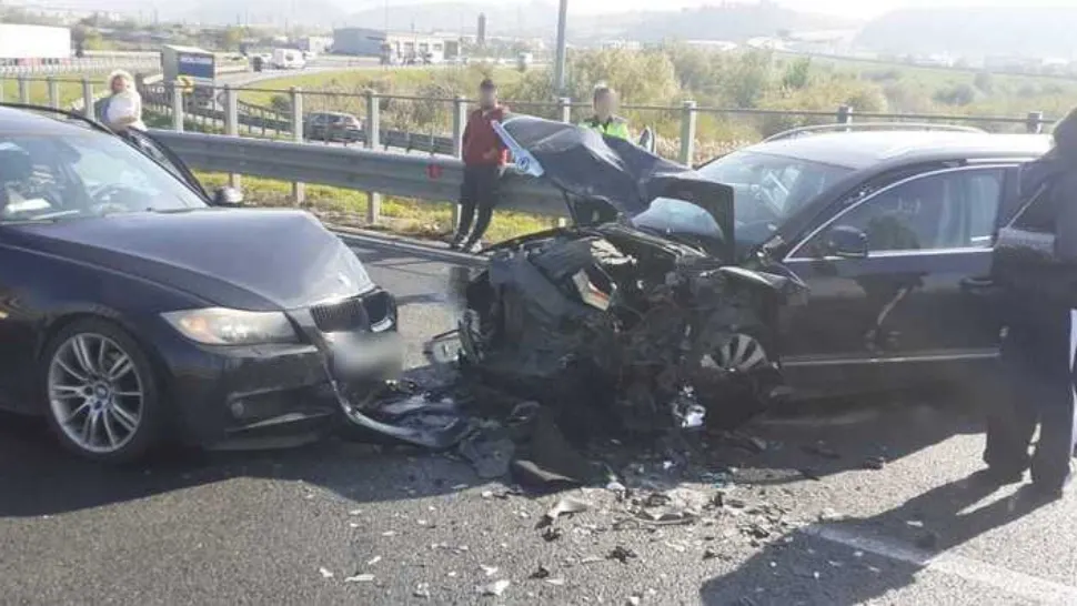 Accident auto cu 4 răniți, într-o localitate din Dâmbovița