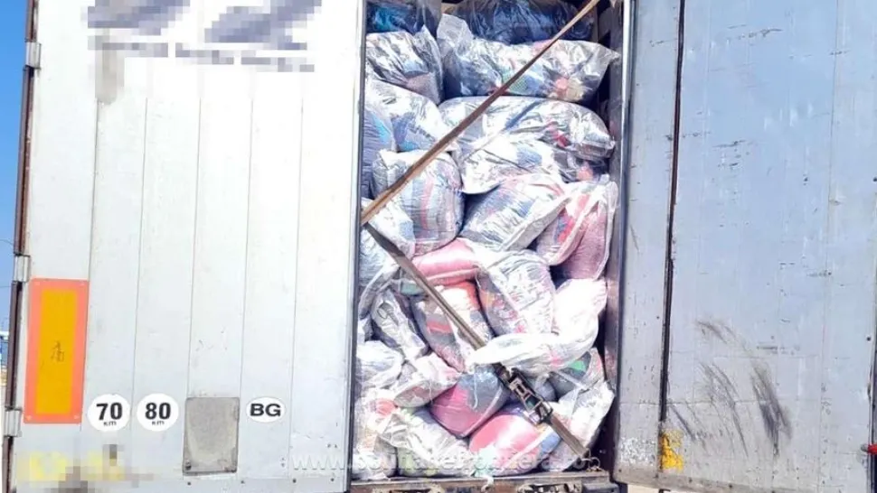 Trei camioane care transportau peste 67 de tone de deșeuri, oprite să intre în România