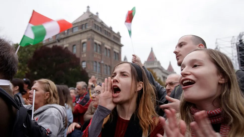 Proteste anti-Orban la Budapesta. Profesorii își cer drepturile în stradă