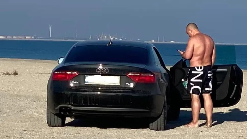 Bolid de lux din Ucraina, parcat direct pe plajă, la Mamaia! Reacții virulente în mediul online: ce AMENDĂ riscă proprietarul