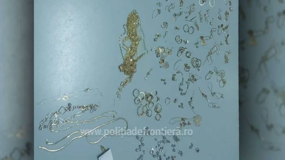 Bunuri contrafăcute, în valoare de peste 450.000 lei, descoperite la Vama Giurgiu