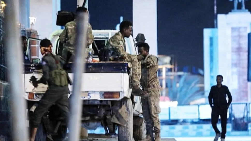 Atac terorist la un hotel din Somalia: cel puţin 10 morţi 