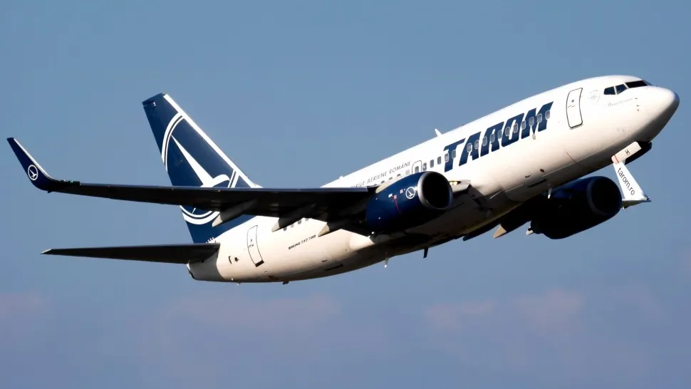 Panică într-un avion Tarom. Aeronava a fost forțată să aterizeze pe aeroport. Precizările MAE