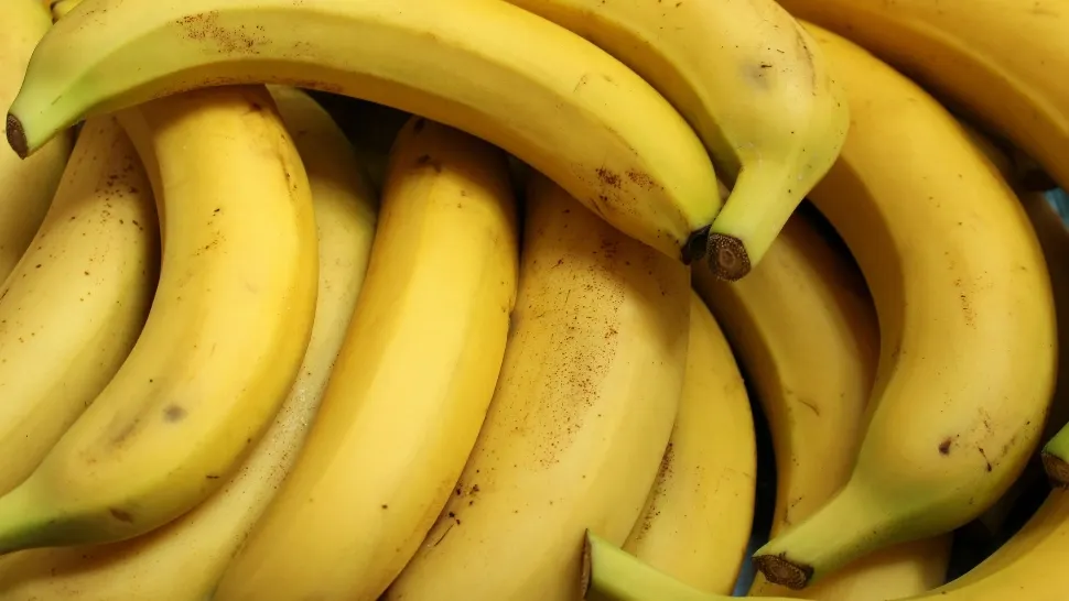 Fierbe banane și bea ceaiul rezultat. Vei rămâne uimit de beneficiile sale asupra organismului