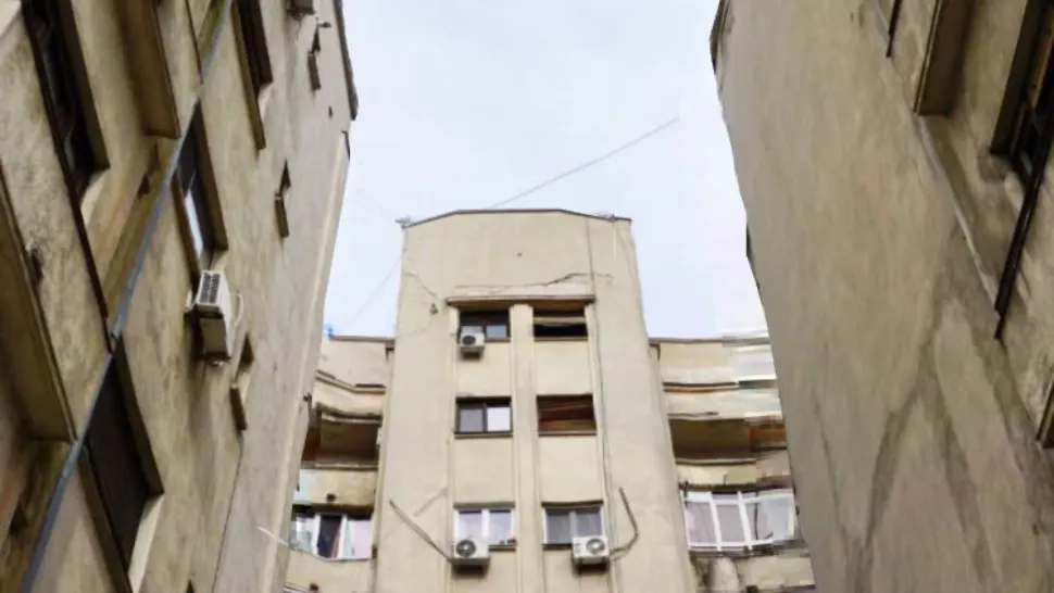 Bloc de 80 de apartamente din centrul Capitalei, monument istoric și încadrat în clasa I de Risc Seismic, consolidat de Primăria Capitalei