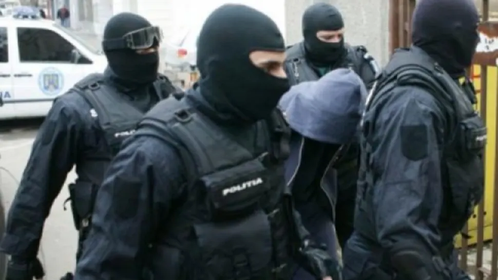Afacere cu MORȚI. Medici ridicați de Poliție după ce au eliberat certificate de deces în alb - Schema cu Pompele funebre 