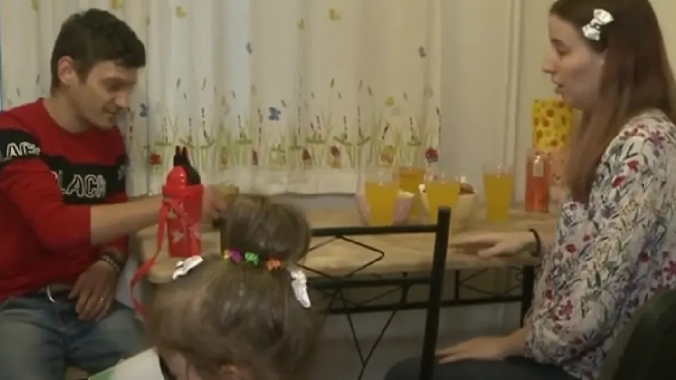 Viața bate filmul - Povestea emoționantă a unei familii de nevăzători, care riscă să rămână fără casă la iarnă - VIDEO