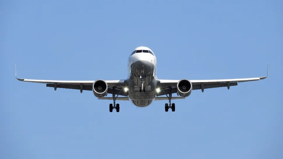 Ameninţare cu bombă la bordul unui avion. Aeronava cu peste 190 de persoane la bord a aterizat de urgență