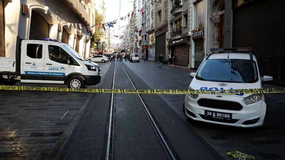 Explozii puternice la Istanbul. Trei mașini au sărit în aer (VIDEO)