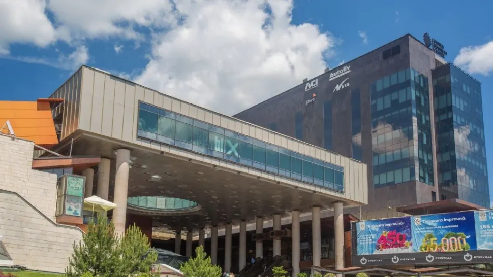 Un tânăr s-a aruncat de la etajul unui mall din Timișoara - Mai multe tentative de suicid în a treia zi de Crăciun