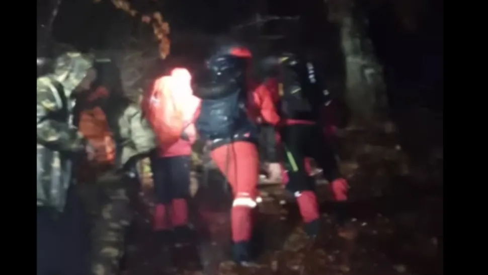 Trei ucraineni, în situaţie critică în Munţii Maramureşului. Salvatorii fac eforturi uriașe să îi recupereze în condiții de vreme extremă - VIDEO