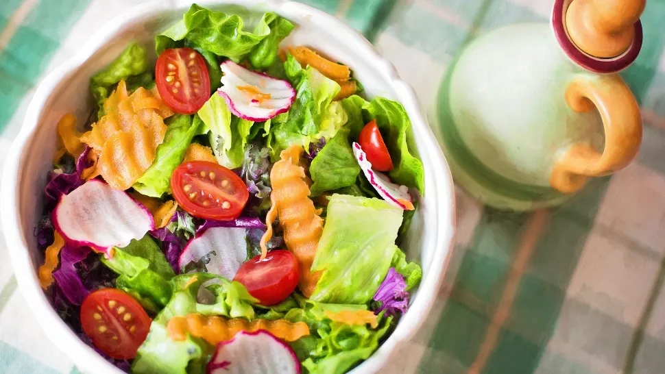 5 ingrediente pentru o salată care te ajută să slăbești