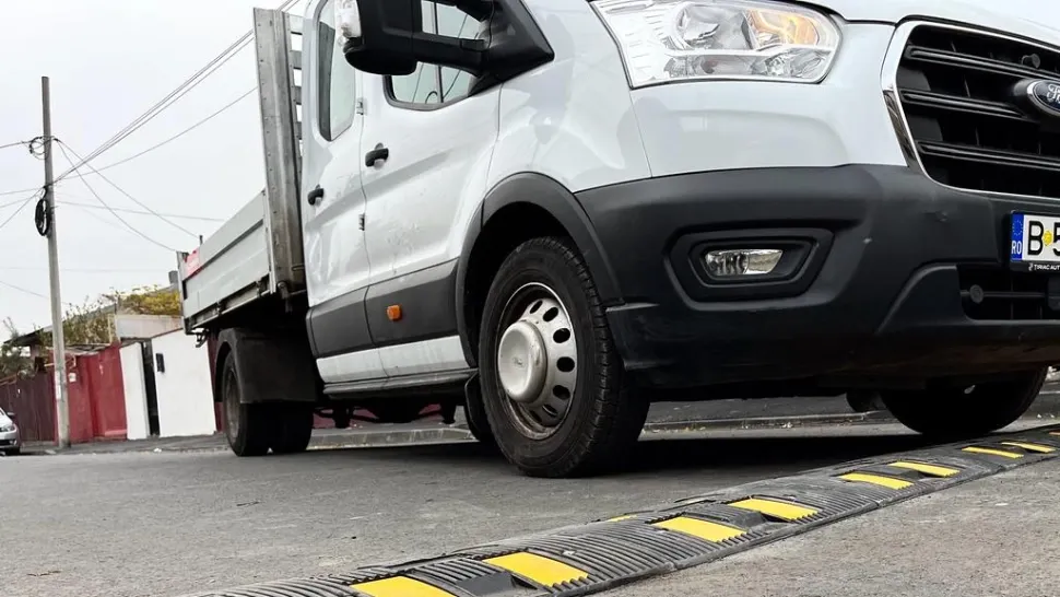 Limitatoare de viteză, montate pe străzile din sectorul 5