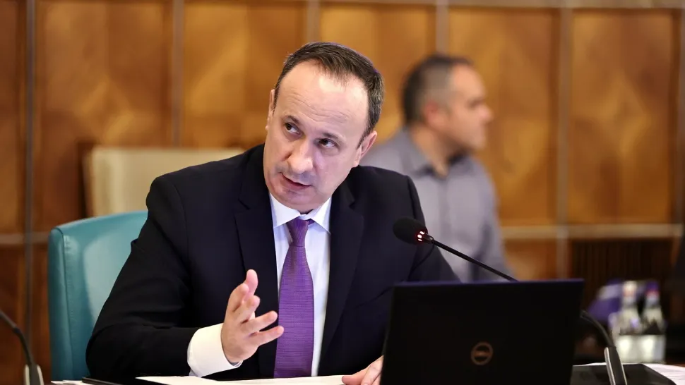 Adrian Câciu, concluziile vizitei de lucru la Bruxelles: Reformele şi investiţiile finanţate din PNRR trebuie implementate până în august 2026
