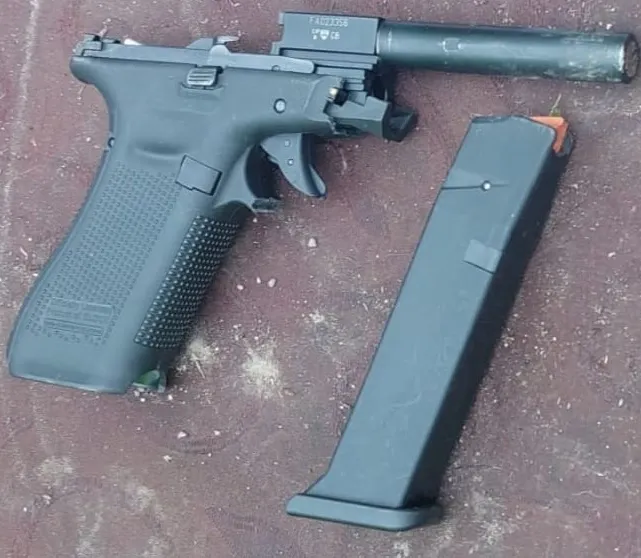 Bărbatul din Giurgiu care a tras cu pistolul de la fereastră a fost reținut. Ce au descoperit polițiștii la percheziții