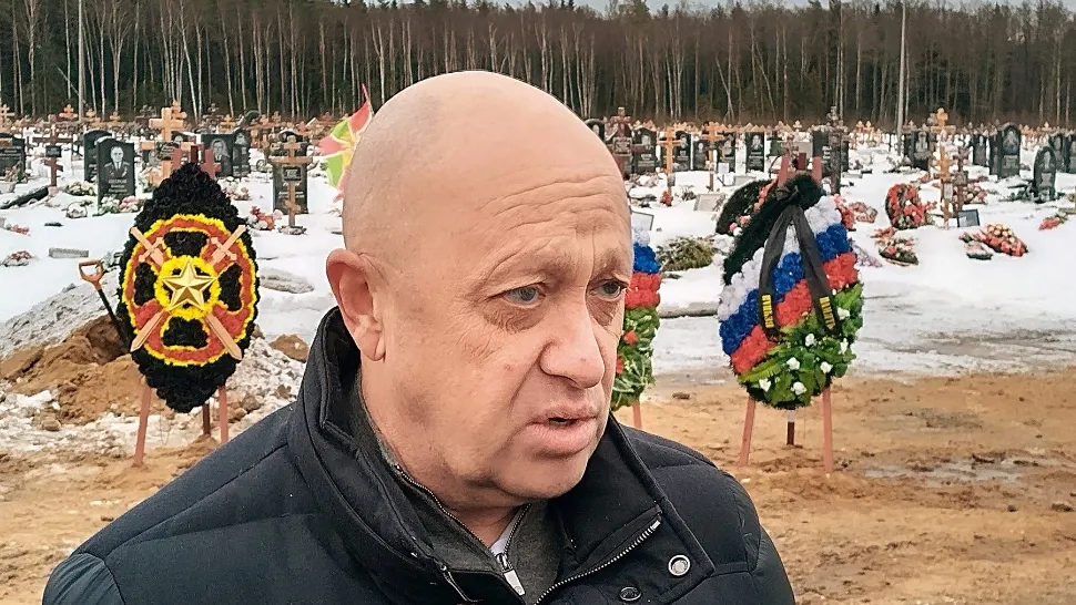 Prigojin avertizează că dacă mercenarii săi se retrag din Bahmut, întregul front se va „PRĂBUȘI”. Ce îl NEMULȚUMEȘTE pe liderul Wagner 