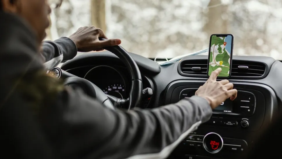 Waze testează o nouă funcție: șoferii, avertizați cu privire la drumurile cu accidente frecvente