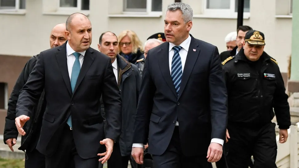 Cancelarul Karl Nehammer, pus la punct de președintele Rumen Radev: Nu este corect ca Bulgaria și România să rămână în afara Schengen