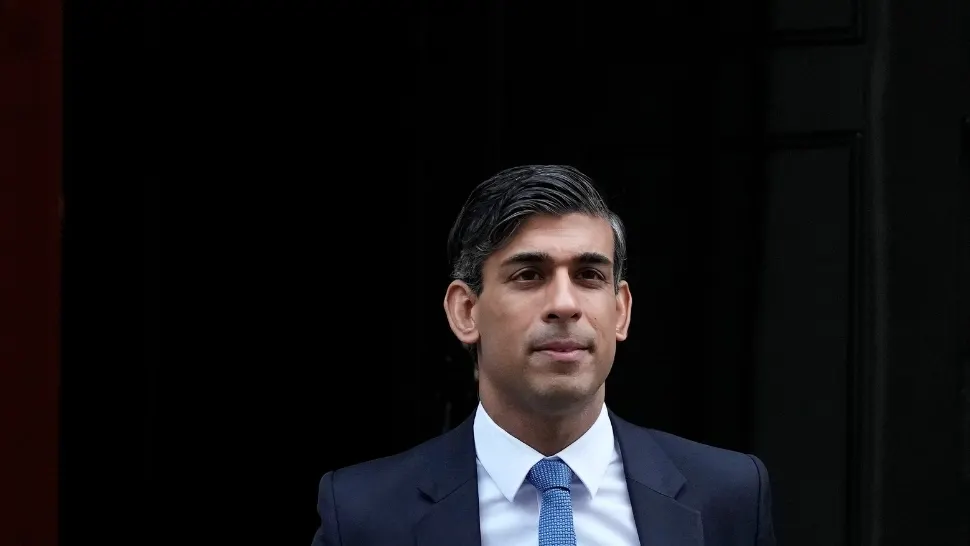 Rishi Sunak, prima amendă de când e premier al Marii Britanii - Imaginile din mașină puse pe Instagram l-au dat de gol - VIDEO