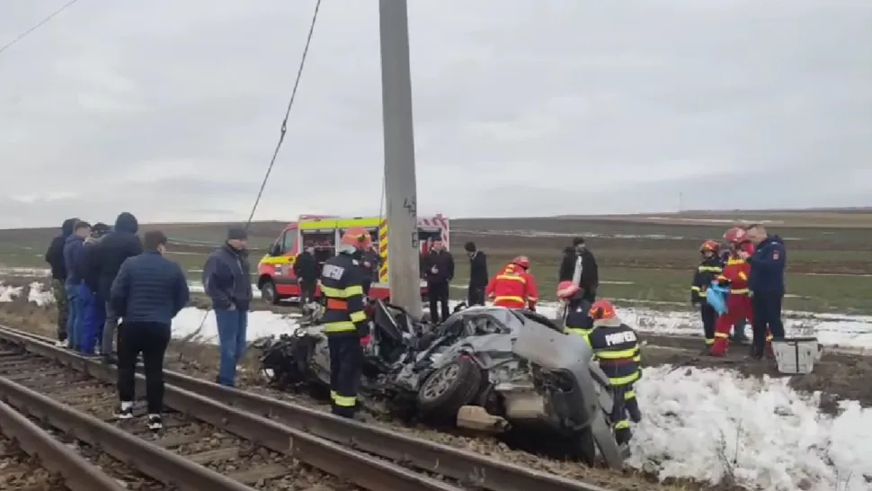Care e starea celor 2 copii aflați în autoturismul spulberat de tren, în județul Suceava - ANUNȚUL MEDICILOR