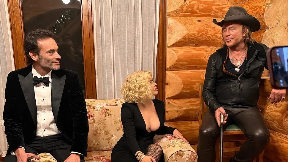 Loredana, fotografii incendiare alături de Mickey Rourke și Anthony Delon - GALERIE