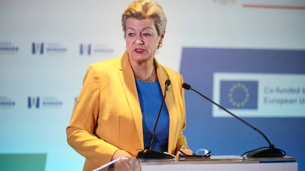 Uniunea Europeană vrea să pună tunurile pe spionii lui Putin: "Avem mulţi ruşi care nu sunt verificaţi"