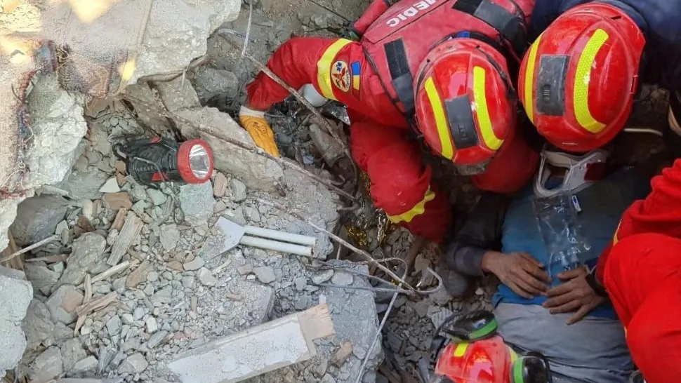 Prima echipă de salvatori români plecată în orașele-cheie din Turcia s-a întors acasă. Ciucă, Bode și Arafat i-a întâmpinat - VIDEO