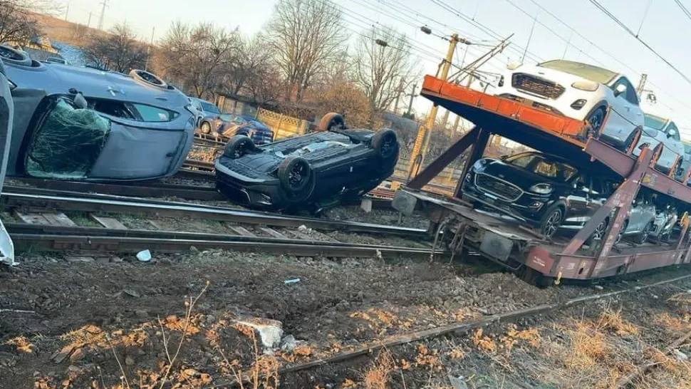 Mecanicul trenului de călători care a provocat ciocnirea violentă din Roșiori Nord, REȚINUT - 13 răniți în accidentul feroviar 