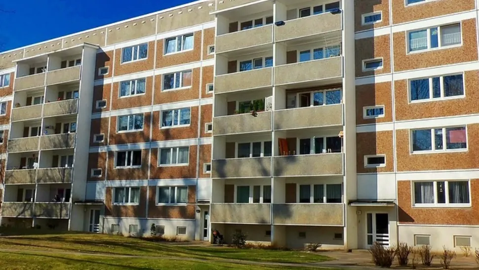 Țepele unei familii de români în Spania: Stau în chirie, nu plătesc nimic, apoi cer bani să elibereze apartamentul