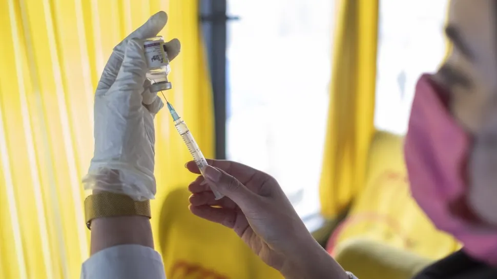 Milioane de vaccinuri anti-Covid, în drum spre România. Chiar dacă nu le mai folosim, rămânem cu banii luați 