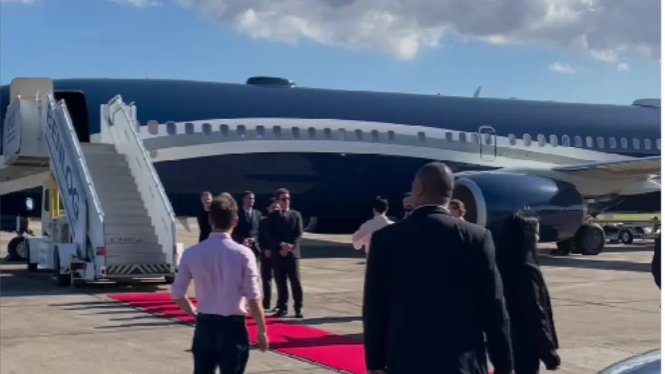 Imagini neoficiale cu avionul de lux care l-a dus pe Iohannis în America de Sud - VIDEO. Surse: A costat un milion de dolari 