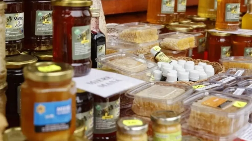 Ce prețuri sunt la Târgul de Paște al Capitalei - Cât costă un kilogram de cârnați sau un chec