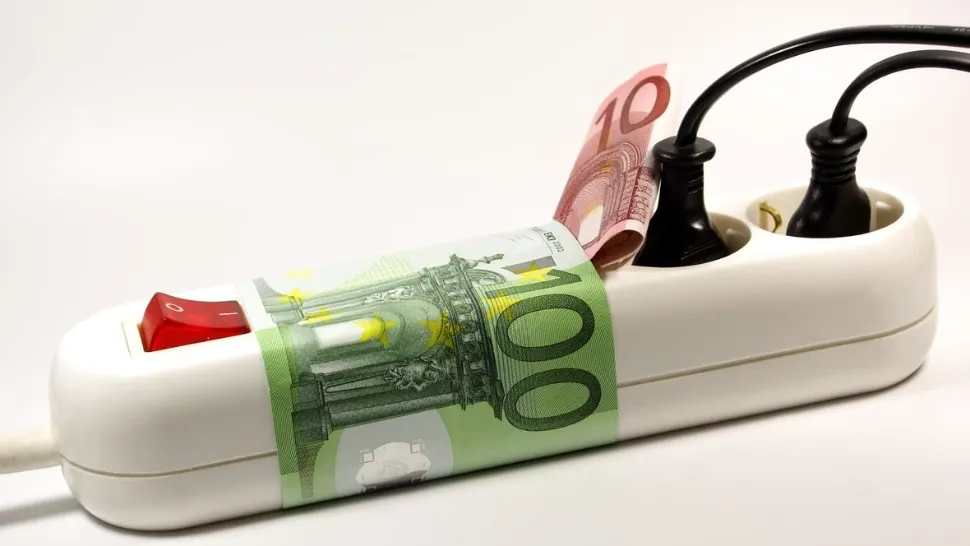 Hidroelectrica , anunț despre prețul energiei. Ce se va întâmpla cu facturile clienților