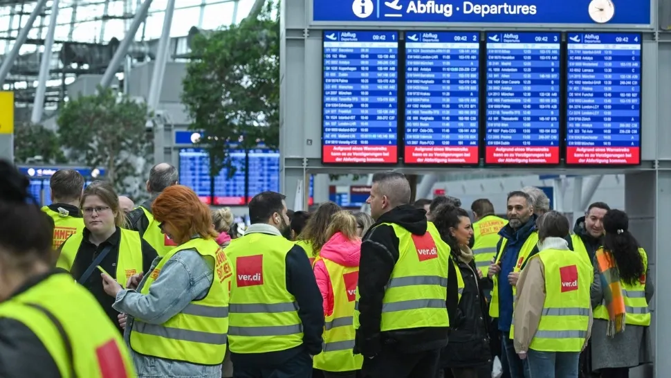 Haos pe aeroporturile din Germania. Sute de zboruri anulate