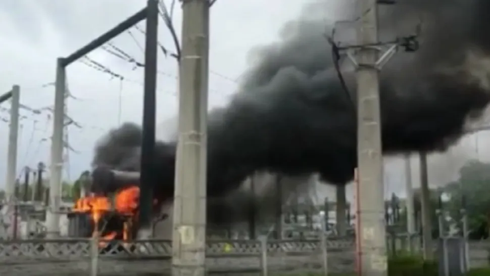 Incendiu la un transformator din Cluj. Fumul negru și gros, vizibil de la mare distanță - Momente de panică