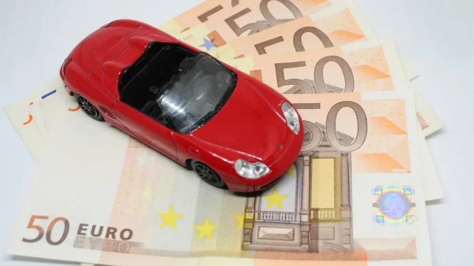 Plafonarea prețurilor RCA ar putea fi prelungită până în ianuarie 2024 -SURSE