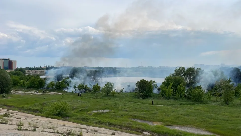 Incendiul devastator din Delta Văcărești a fost STINS. Au ars 30.000 de metri pătrați de vegetație FOTO+VIDEO