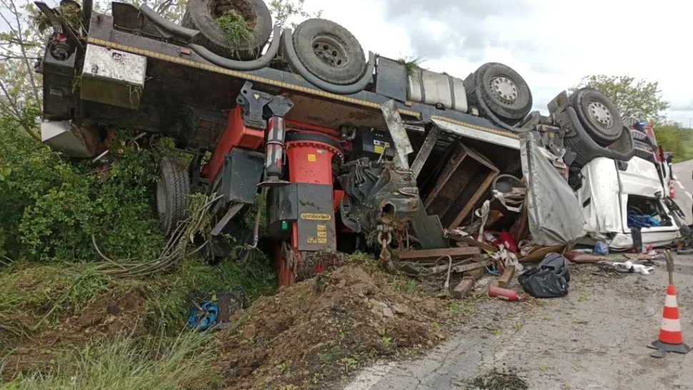 Accident grav, în jud. Timiș: o automacara s-a răsturnat - o victimă