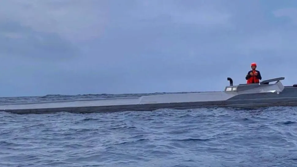 Record absolut - A fost capturat cel mai mare submarin care transporta droguri