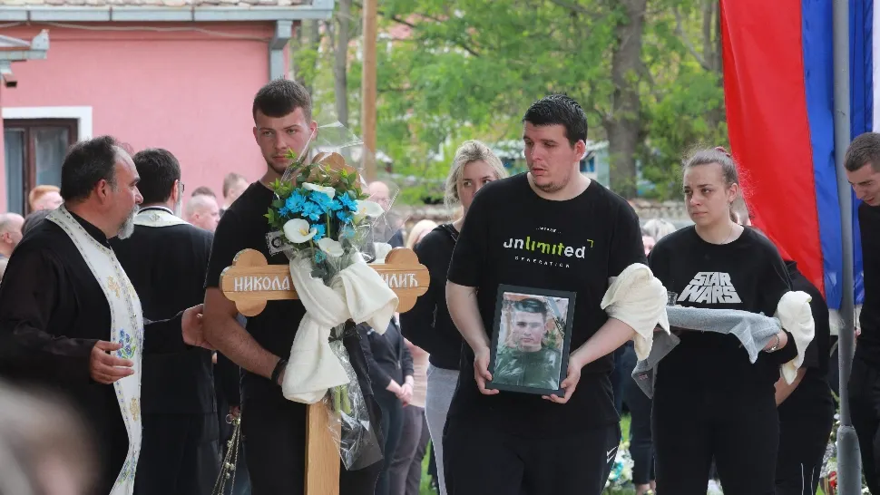 Avertismentul specialiștilor: „Tragedia din Serbia se poate repeta și în România. Copiii nu mai au toleranţă la frustrare”