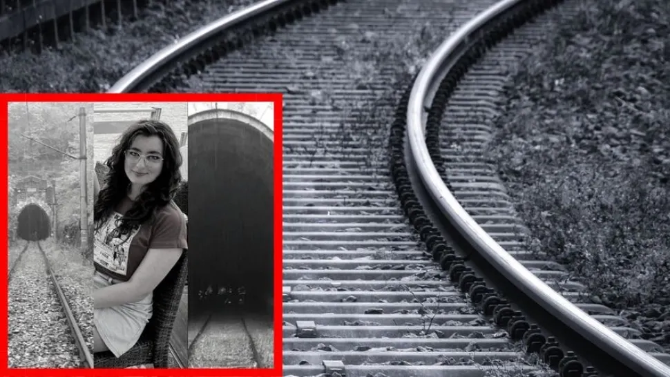 O tânără de 19 ani s-a aruncat în fața trenului la Bumbești-Jiu din cauza faptului că un băiat a postat fotografii intime cu ea pe internet