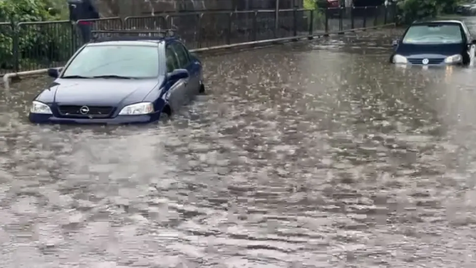 Vremea EXTREMĂ a făcut PRĂPĂD în țară. Care au fost cele mai AFECTATE zone - FOTO&VIDEO
