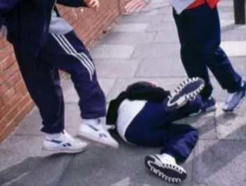 Scene revoltătoare în Ilfov: copii bătuți și umiliți de un adolescent. Le cerea TAXĂ pentru trecut strada - FOTO