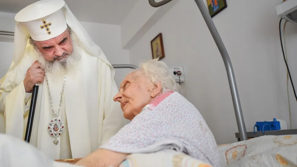 Patriarhia Română, reacție în scandalul „căminelor groazei”: BOR, disponibilă permanent pentru cooperare cu Guvernul pentru a ajuta vârstnicii