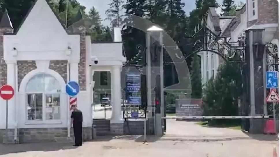 Schimb de focuri la Moscova între un bărbat înarmat cu o pușcă Kalașnikov și poliție - Atacatorul ocupase casa în care a locuit anterior Viktor Ianukovici