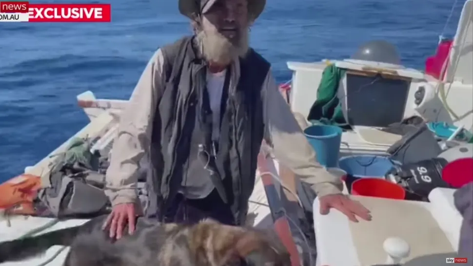 Un bărbat și câinele său au supraviețuit 3 luni în mijlocul oceanului