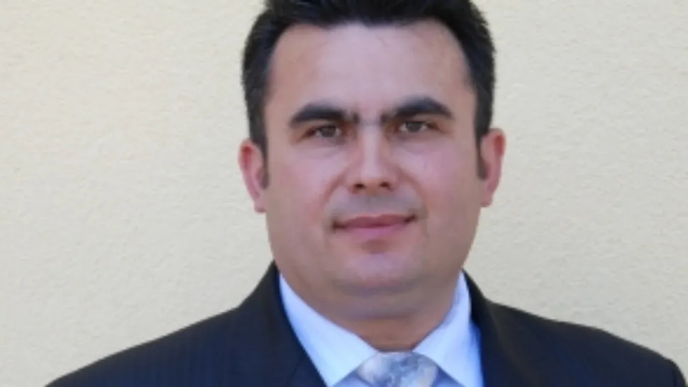 Primarul PNL care și-a angajat fiica în primărie a fost suspendat 