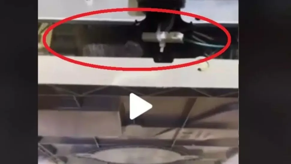 VIDEO – A desfăcut mașina de spălat pentru că nu mai funcționa – Când a văzut ce e înăuntru, a început să țipe