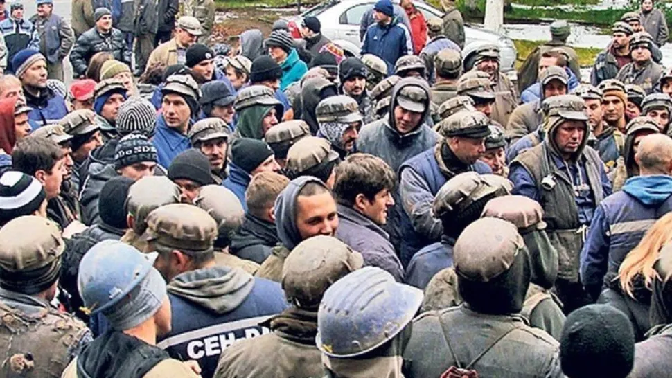 Val de procese pentru RECALCULAREA pensiilor! 1400 de mineri din Valea Jiului vor bani mai mulți