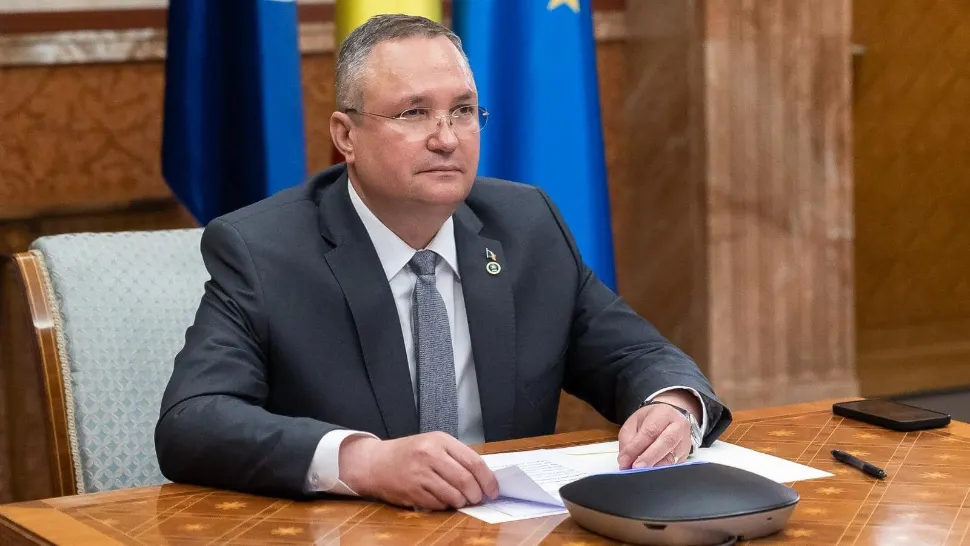 Nicolae Ciucă: Trebuie să le mulţumim celor care îşi desfăşoară activitatea în sistemul de educaţie şi trudesc pentru generaţiile viitoare